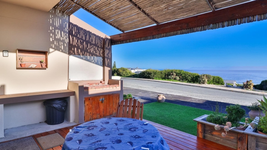 5 Bedroom Property for Sale in De Kelders Western Cape